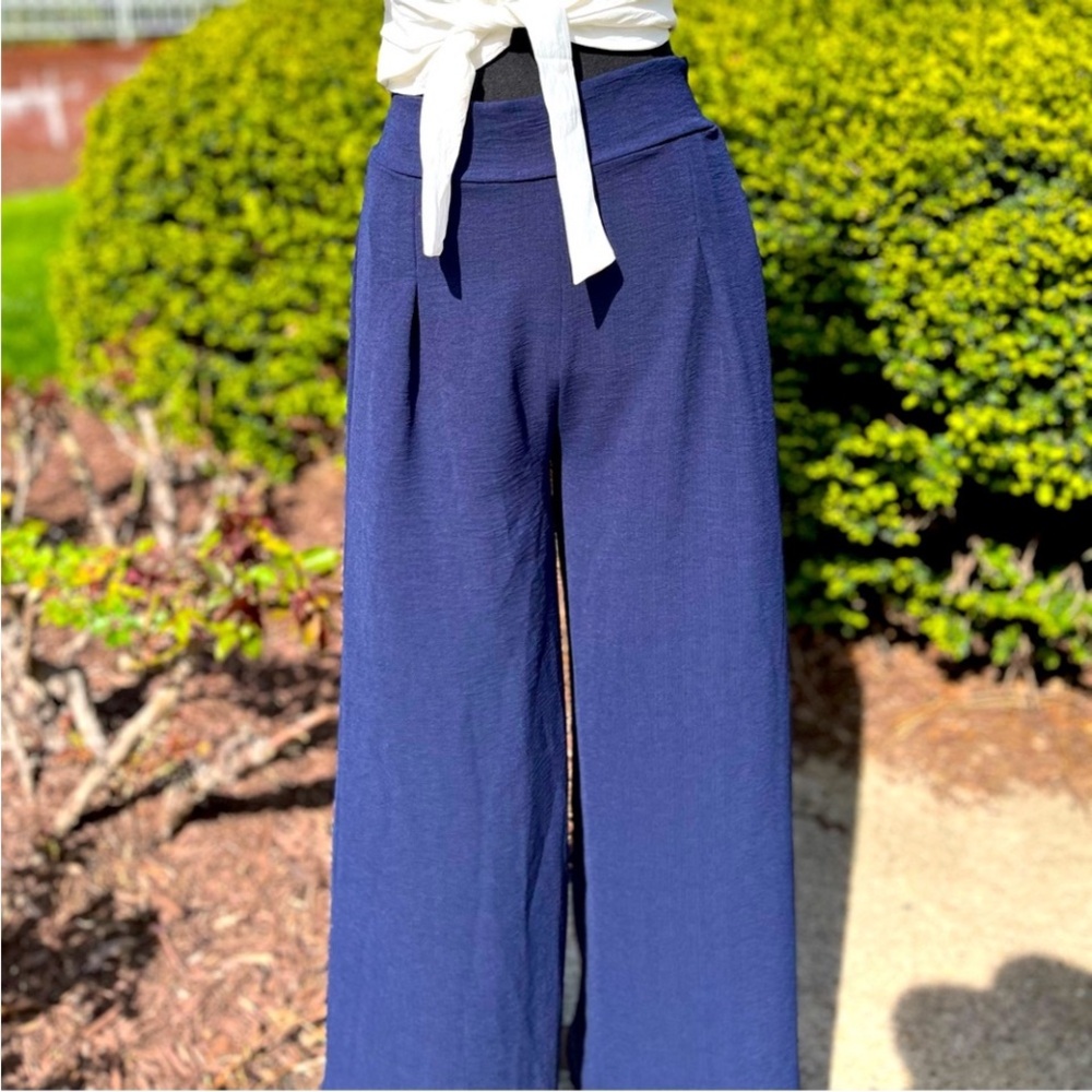 Women Palazzo Blue Rayon w/pockets elastic on the back fits M/L